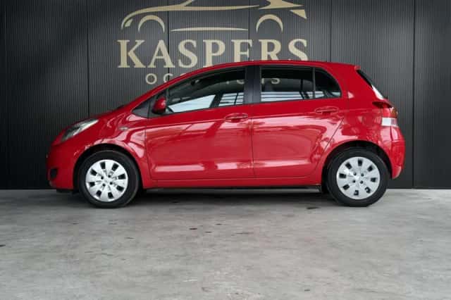 Toyota Yaris (2009) thumbnail 5