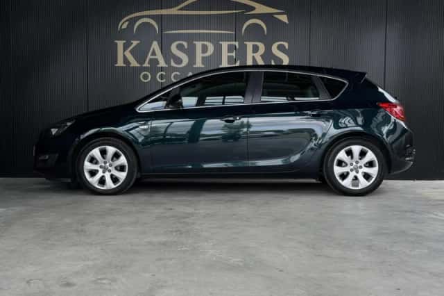 Opel Astra (2014) thumbnail 5
