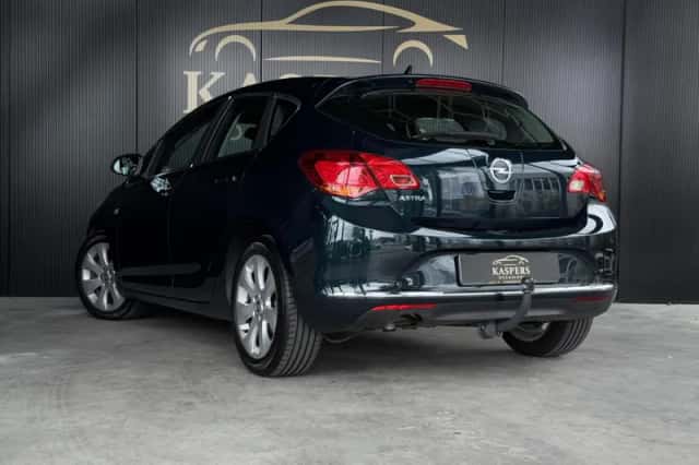 Opel Astra (2014) thumbnail 6