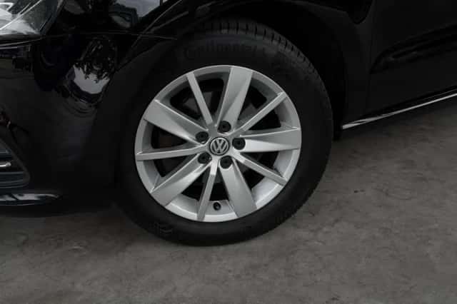 Volkswagen Polo (2015) thumbnail 3