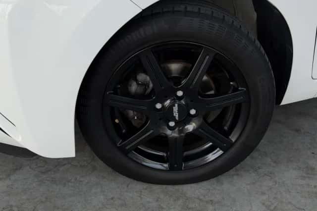 Toyota Aygo (2016) thumbnail 3