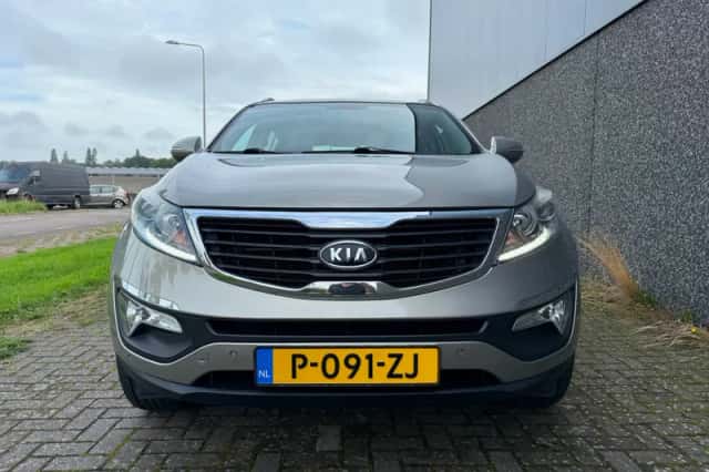 Kia Sportage (2013) thumbnail 3