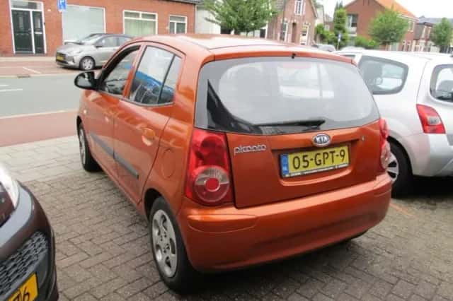 Kia Picanto (2008) thumbnail 4