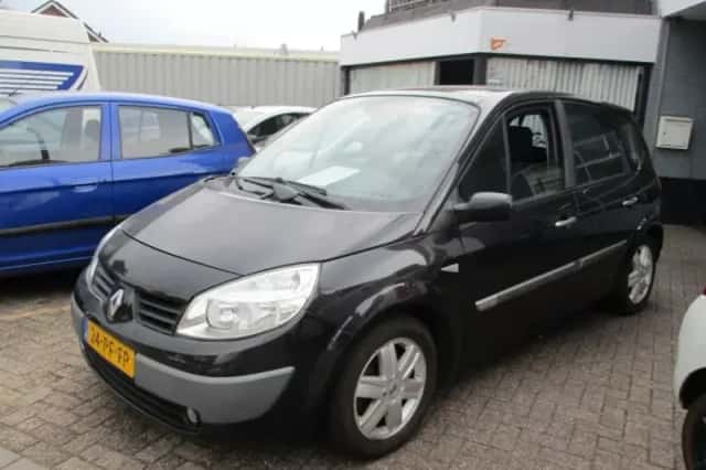Renault Scénic (2004) thumbnail 3
