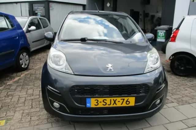Peugeot 107 (2013) thumbnail 2