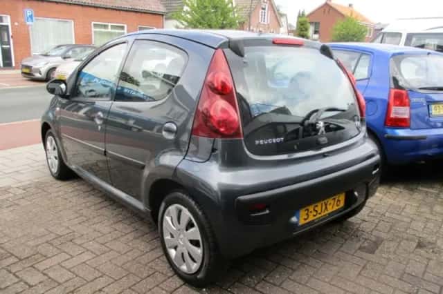 Peugeot 107 (2013) thumbnail 4