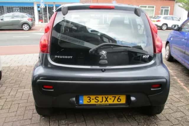 Peugeot 107 (2013) thumbnail 5