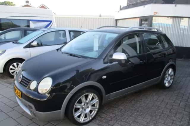 Volkswagen Polo (2004) thumbnail 3