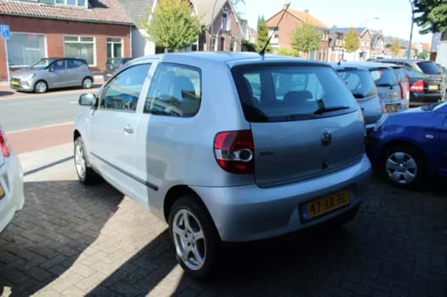 Volkswagen Fox (2007) thumbnail 4