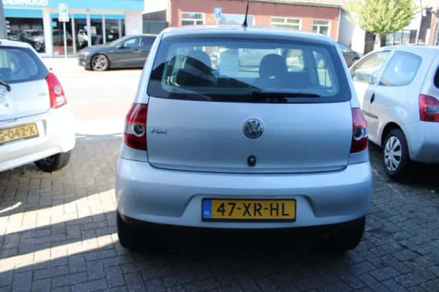 Volkswagen Fox (2007) thumbnail 5