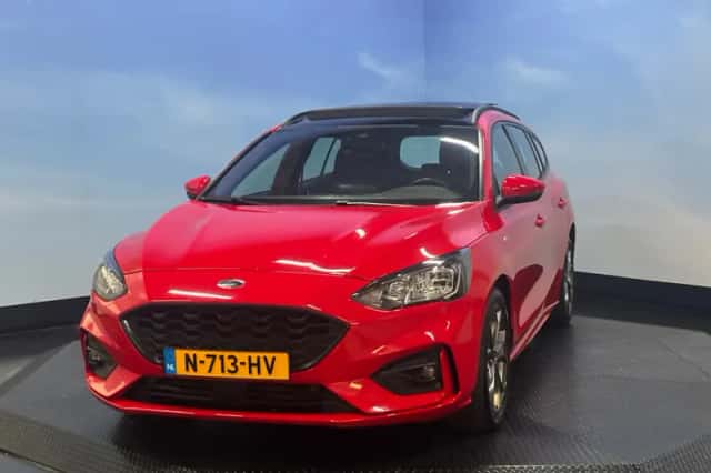 Ford Focus (2021) thumbnail 2