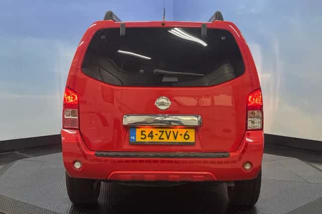 Nissan Pathfinder (2013) thumbnail 3