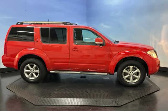 Nissan Pathfinder (2013) thumbnail 5