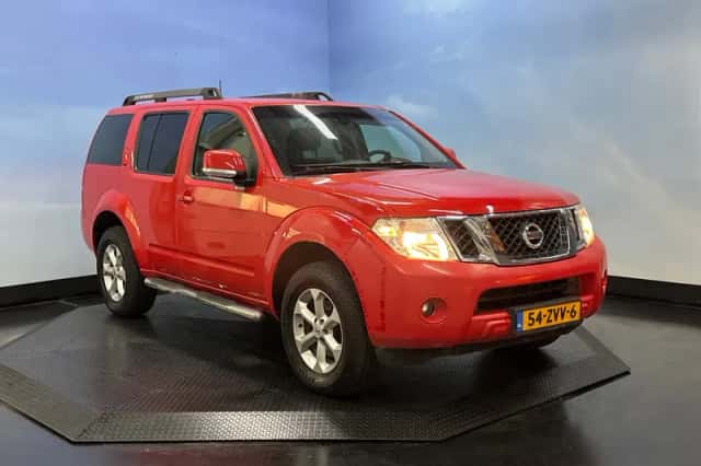 Nissan Pathfinder (2013) thumbnail 6