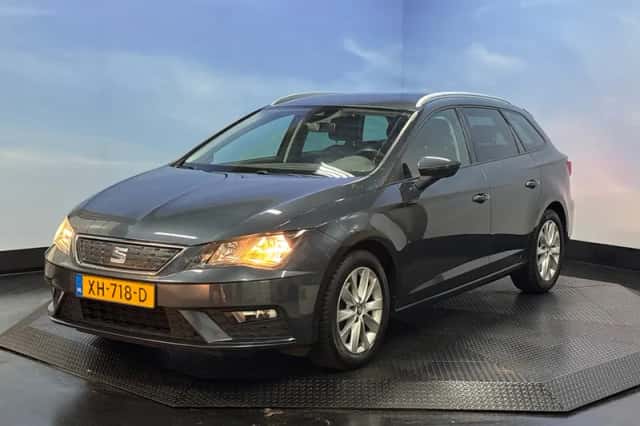 SEAT Leon (2019) thumbnail 1