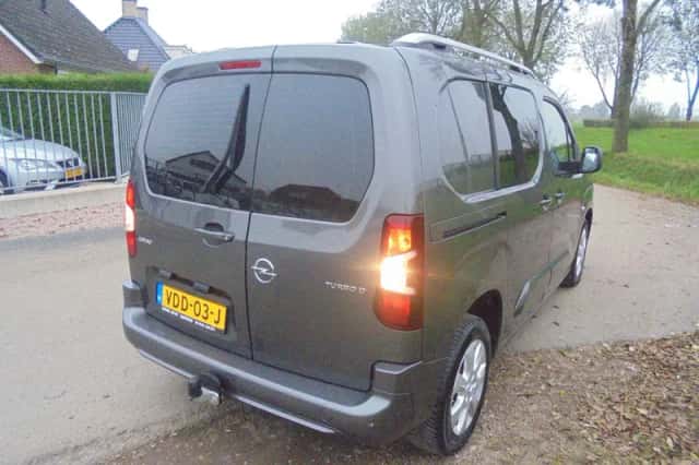 Opel Combo (2019) thumbnail 3