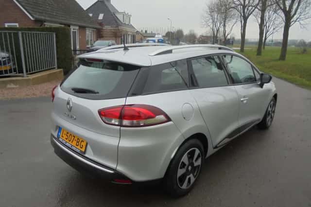 Renault Clio (2019) thumbnail 3