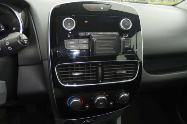 Renault Clio (2019) thumbnail 6