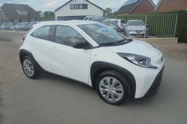 Toyota Aygo X (2022) thumbnail 4