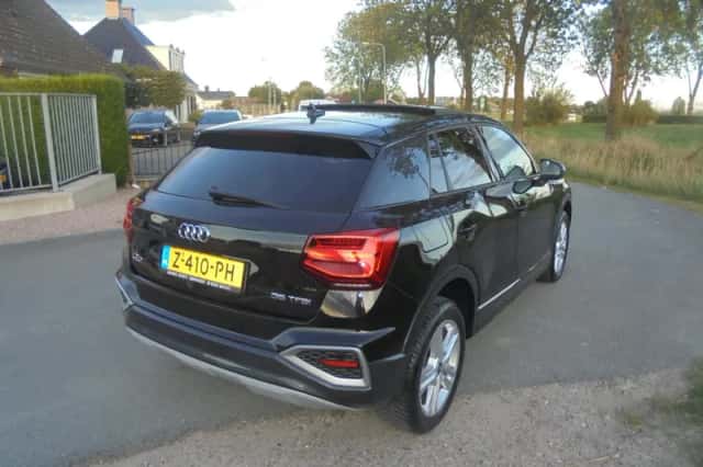 Audi Q2 (2021) thumbnail 3