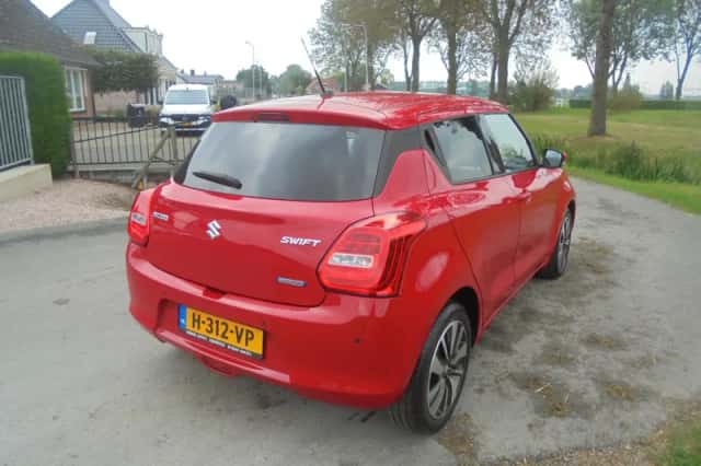 Suzuki Swift (2020) thumbnail 3