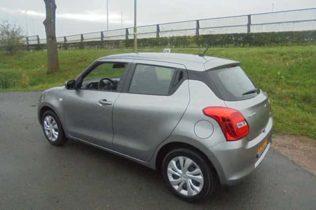 Suzuki Swift (2023) thumbnail 2