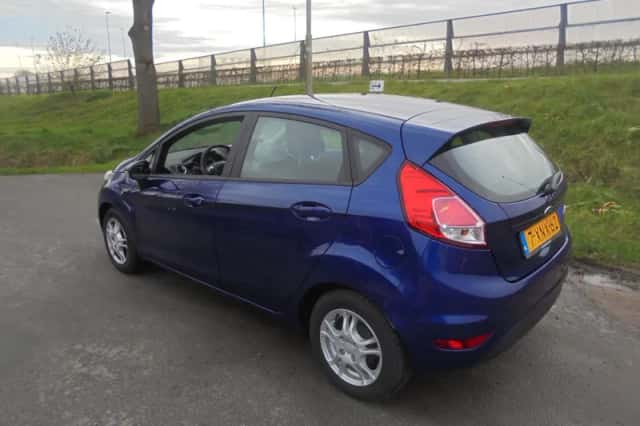 Ford Fiesta (2014) thumbnail 2