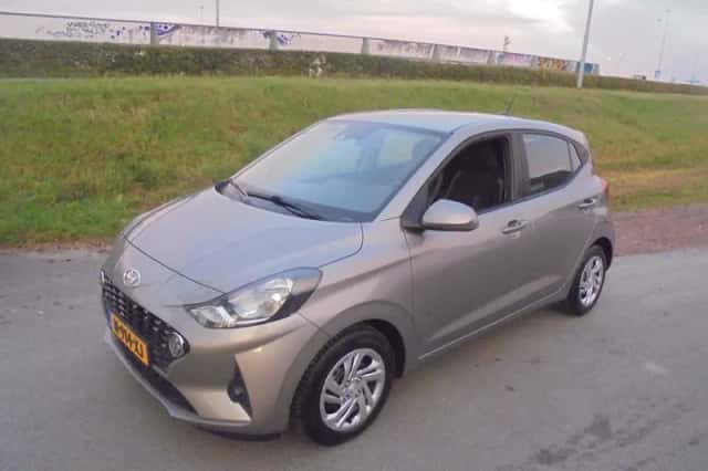 Hyundai i10 (2022) thumbnail 1