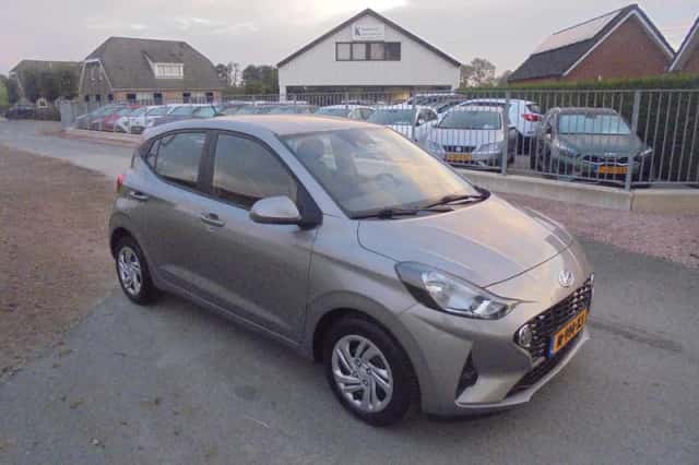 Hyundai i10 (2022) thumbnail 4