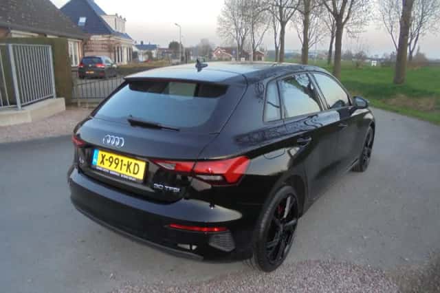 Audi A3 (2023) thumbnail 3
