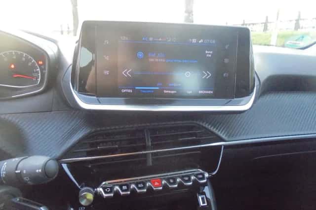 Peugeot 208 (2022) thumbnail 6