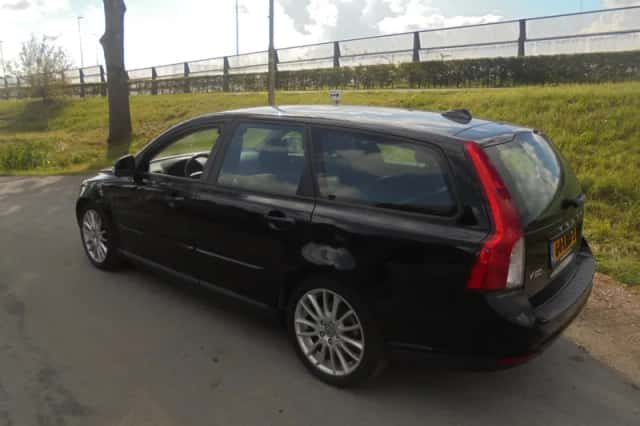 Volvo V50 (2010) thumbnail 2