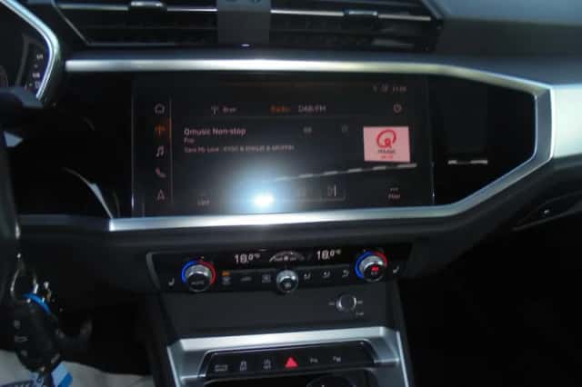 Audi Q3 (2019) thumbnail 6