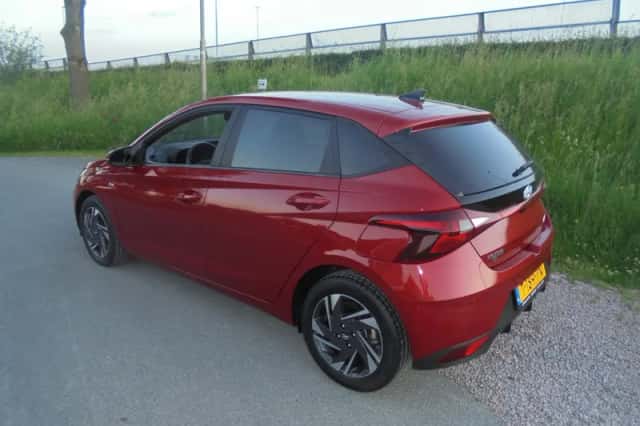 Hyundai i20 (2021) thumbnail 2