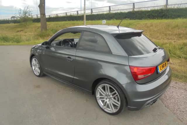 Audi A1 (2012) thumbnail 2
