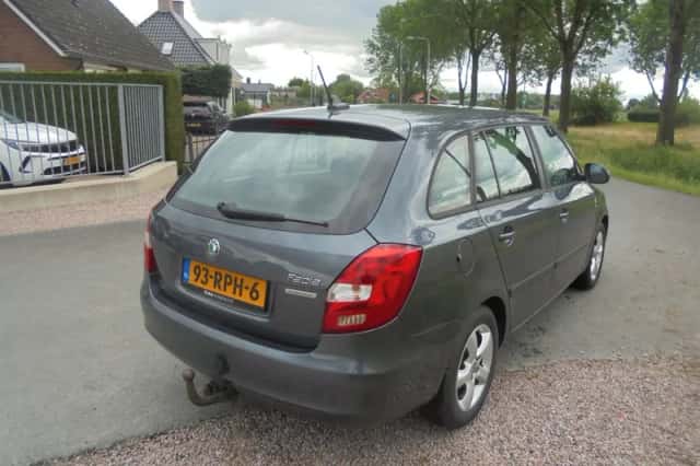 Škoda Fabia (2011) thumbnail 3