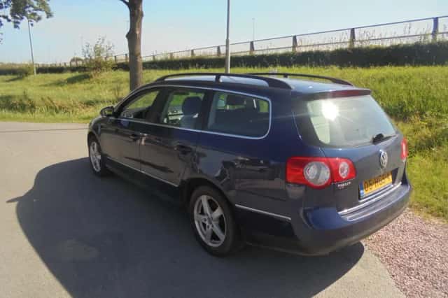 Volkswagen Passat (2008) thumbnail 2