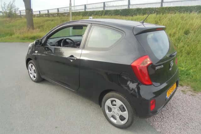 Kia Picanto (2012) thumbnail 2