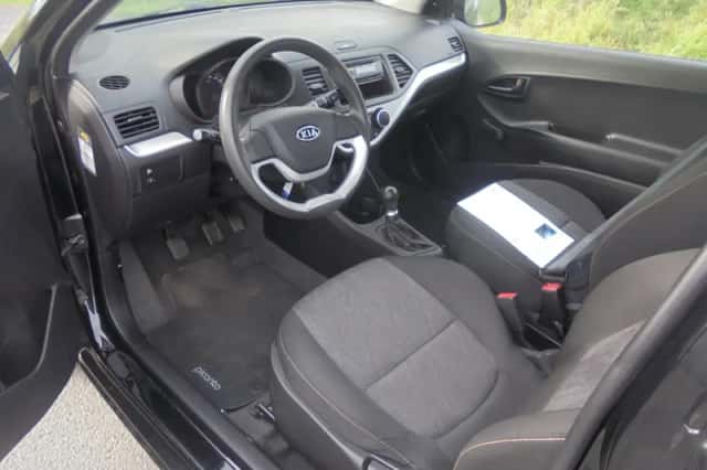 Kia Picanto (2012) thumbnail 5