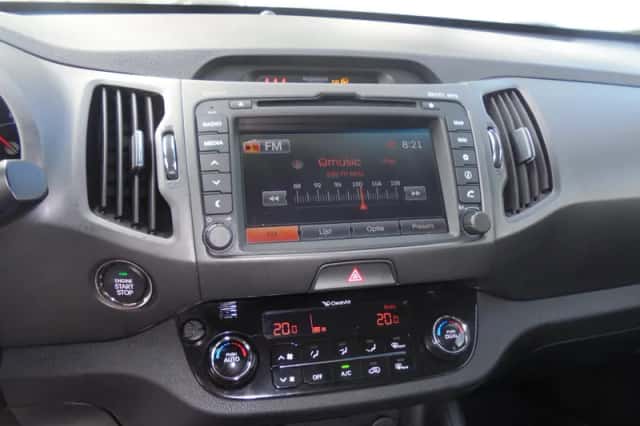 Kia Sportage (2012) thumbnail 6
