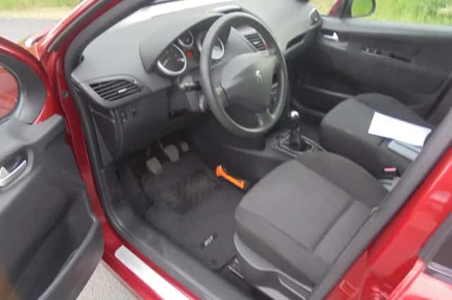 Peugeot 207 (2011) thumbnail 5