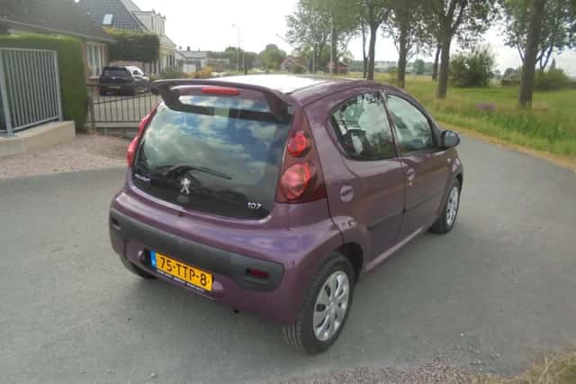 Peugeot 107 (2012) thumbnail 3