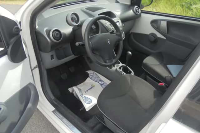 Peugeot 107 (2011) thumbnail 5
