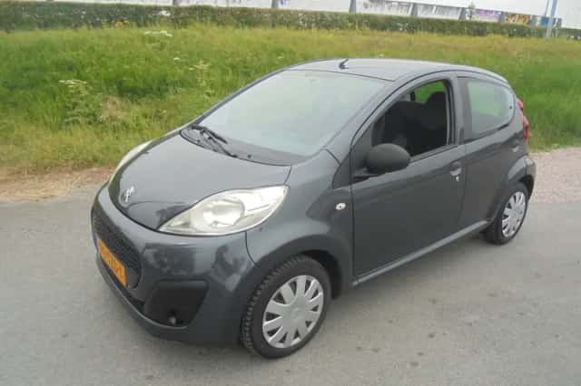 Peugeot 107 (2012) thumbnail 1