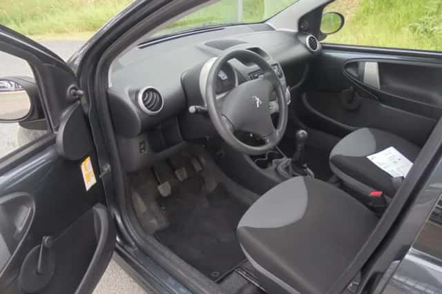 Peugeot 107 (2012) thumbnail 5