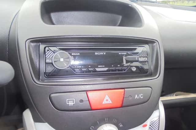 Peugeot 107 (2012) thumbnail 6