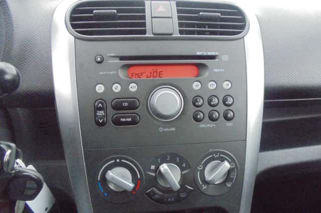 Suzuki Splash (2008) thumbnail 6
