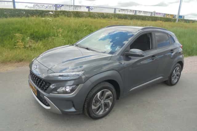 Hyundai Kona (2022) thumbnail 1