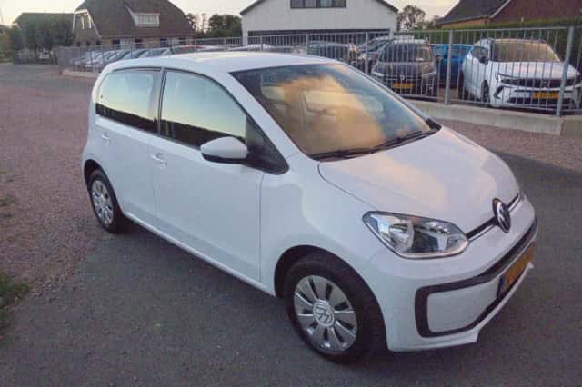 Volkswagen Up! (2021) thumbnail 4
