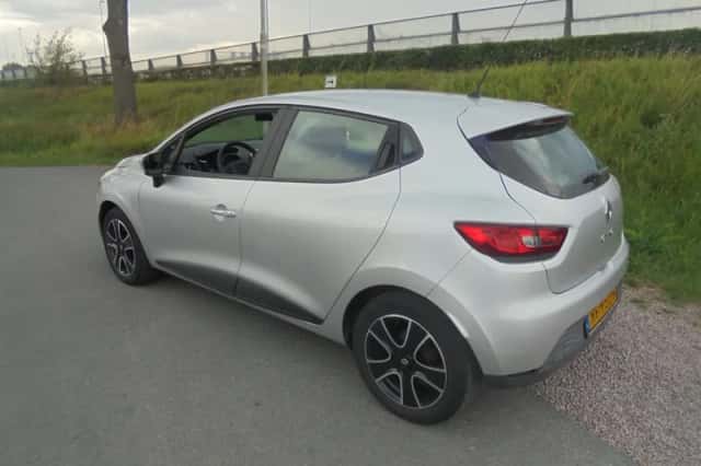 Renault Clio (2015) thumbnail 2